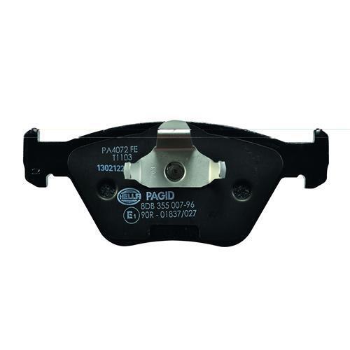 Bremsbelagsatz Bremsscheibe vorne HELLA für BMW 5 (E39) 5 Touring (E39)