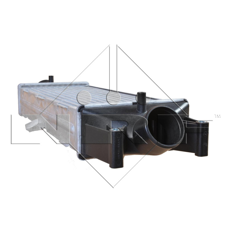 Ladeluftkühler passend für IVECO 29 L 10 V 02- - NRF 30879